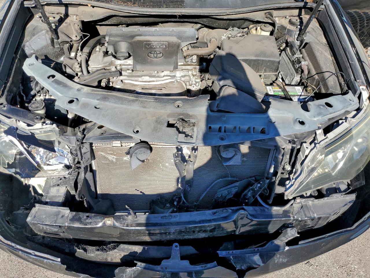 2014 TOYOTA CAMRY L photo 11