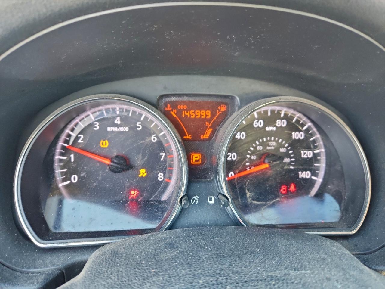 2012 NISSAN VERSA S photo 9