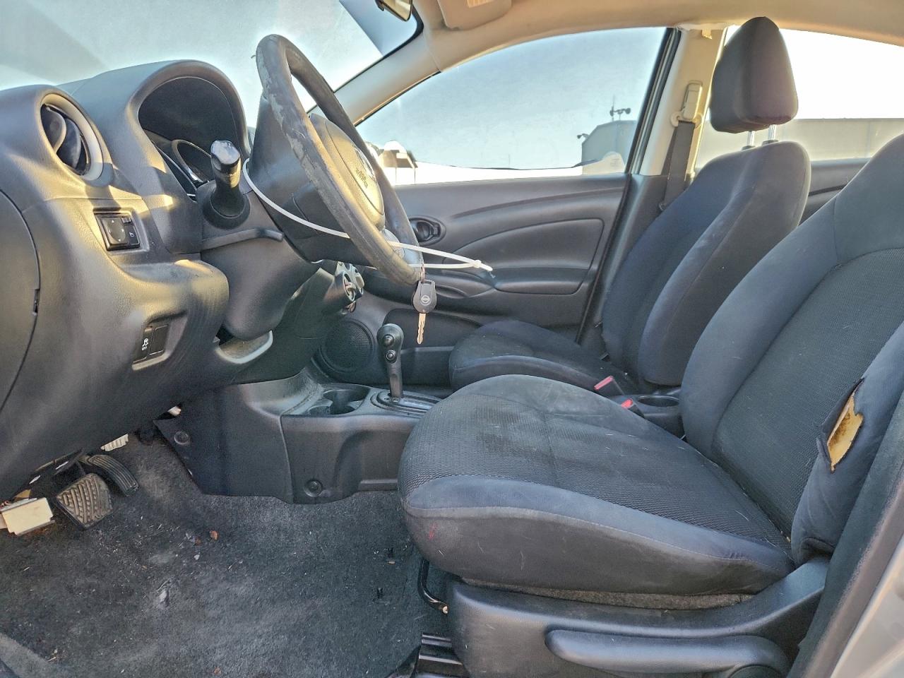 2012 NISSAN VERSA S photo 7