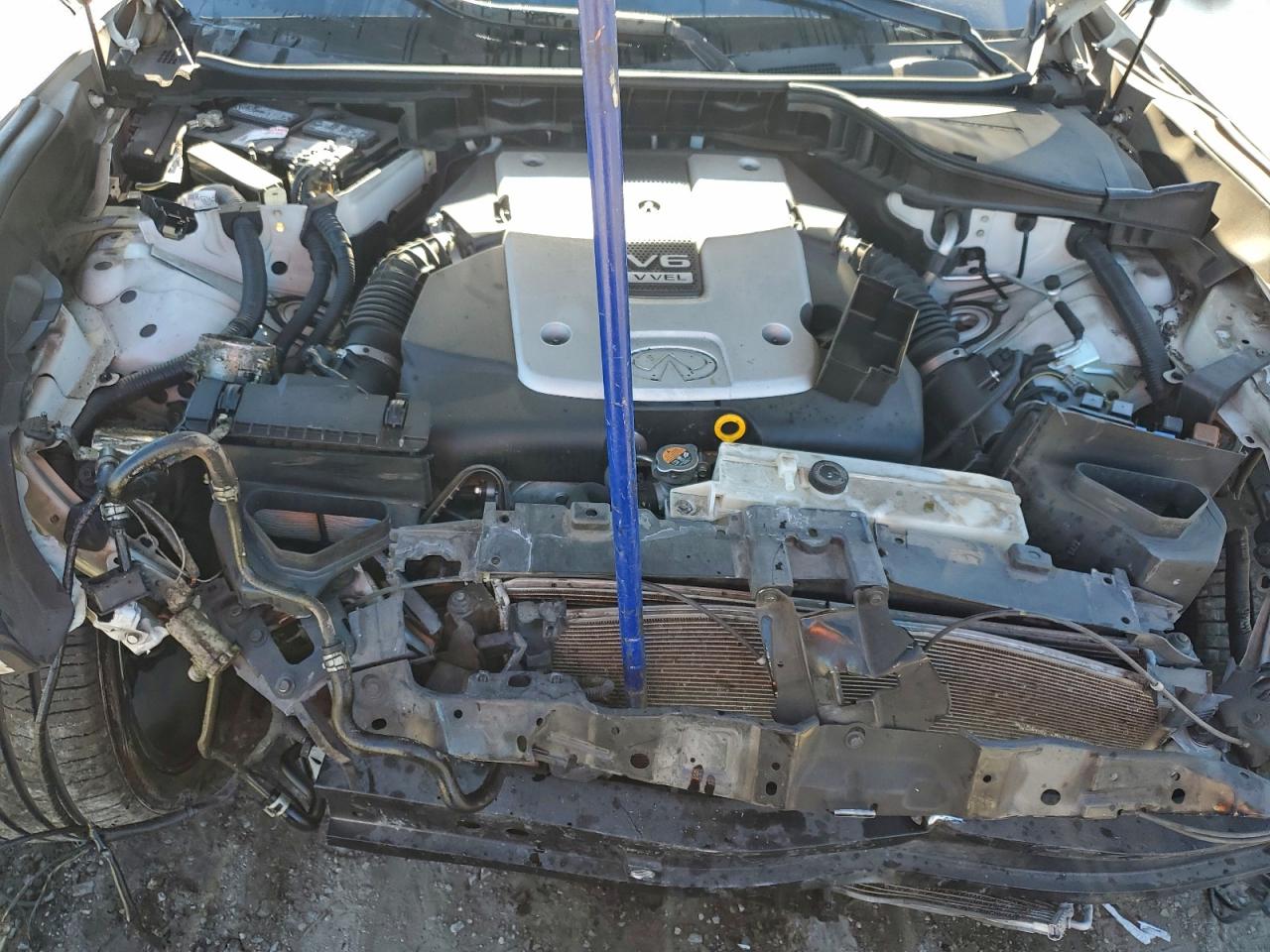 2015 INFINITI Q70L 3.7 photo 21