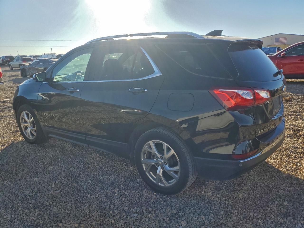 2018 CHEVROLET EQUINOX PREMIER photo 2