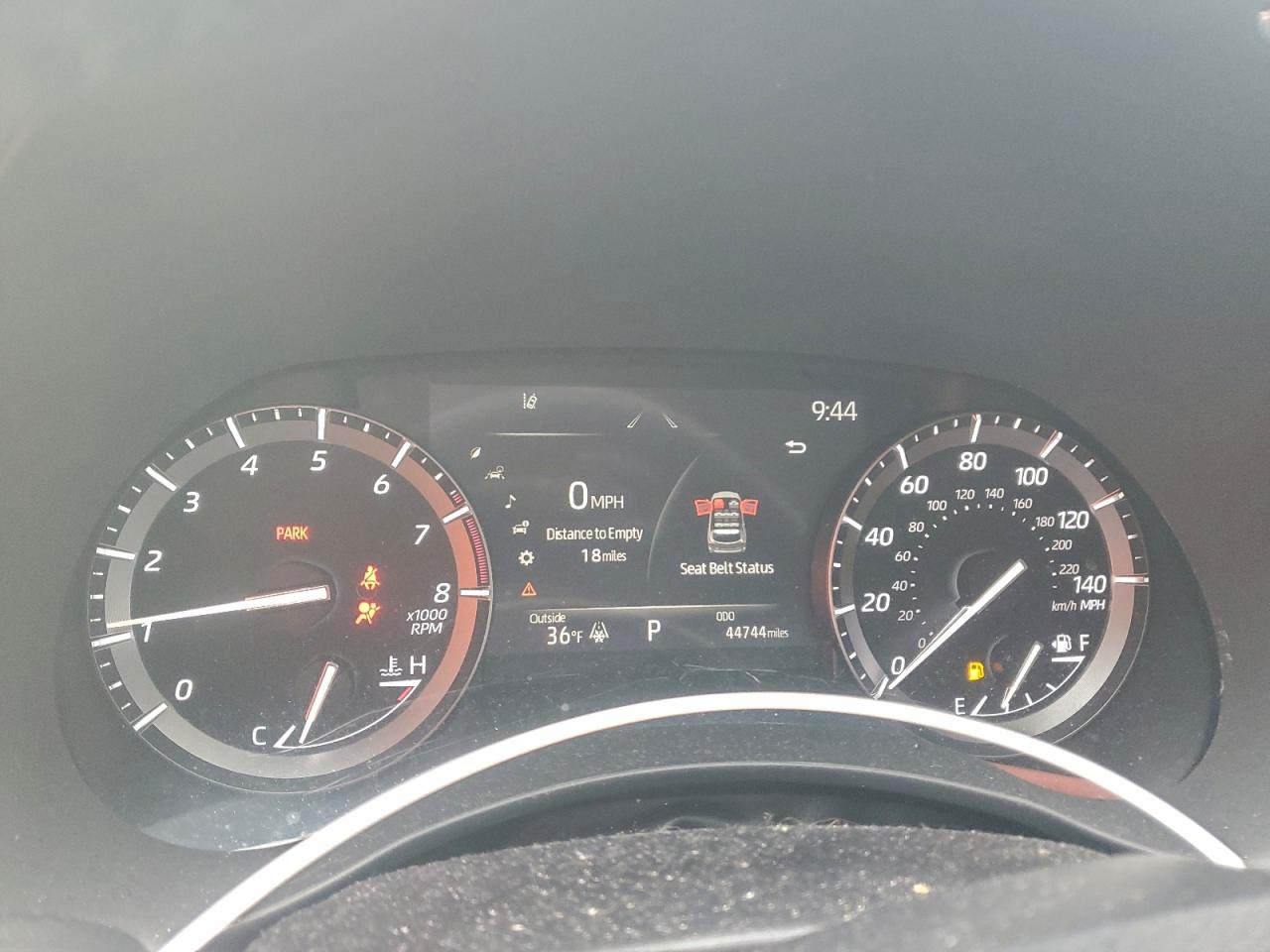 2021 TOYOTA HIGHLANDER XLE photo 9