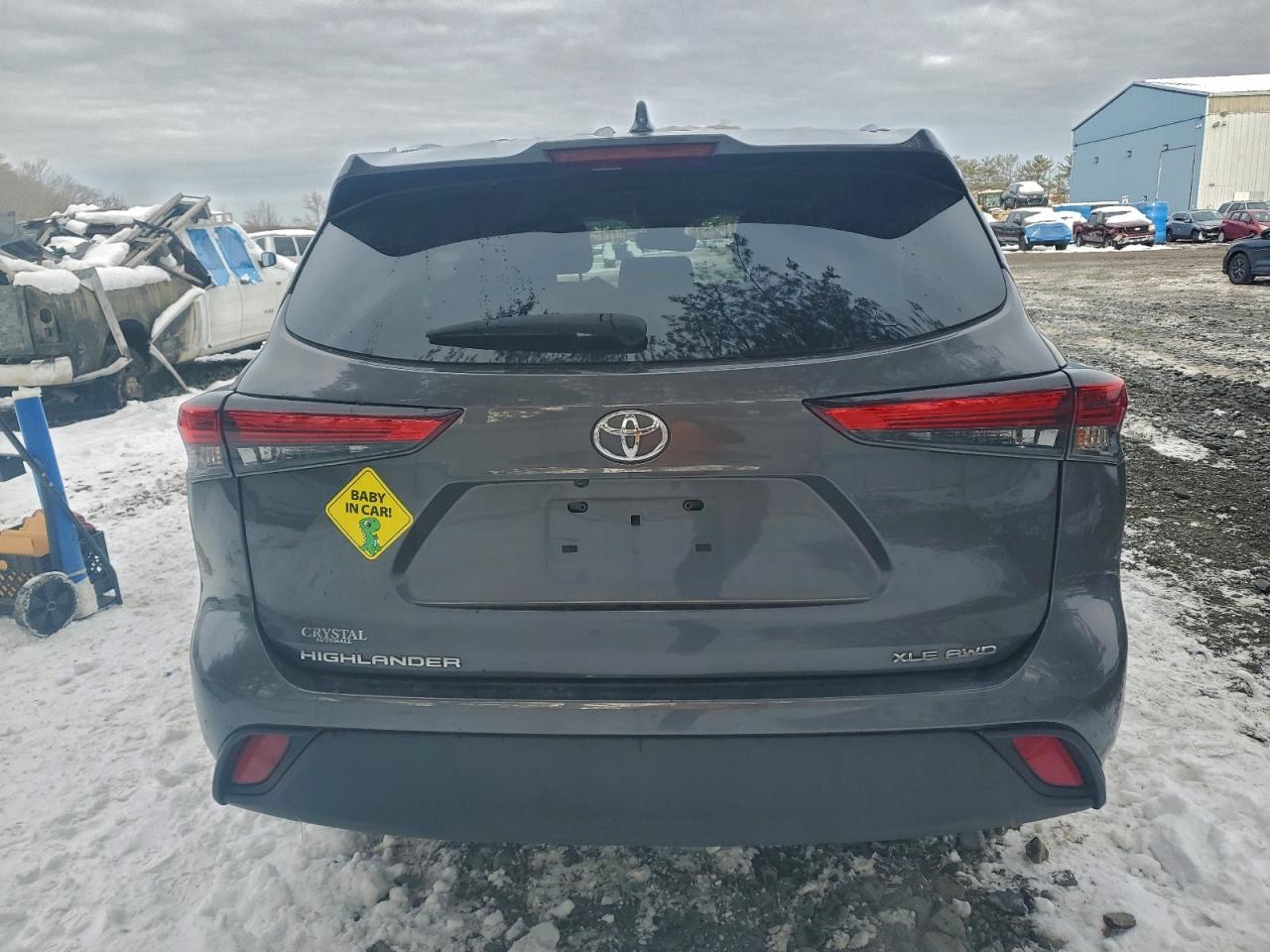 2021 TOYOTA HIGHLANDER XLE photo 6
