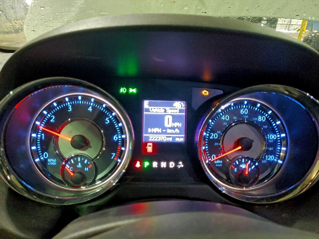 2011 CHRYSLER TOWN & COUNTRY TOURING L photo 9