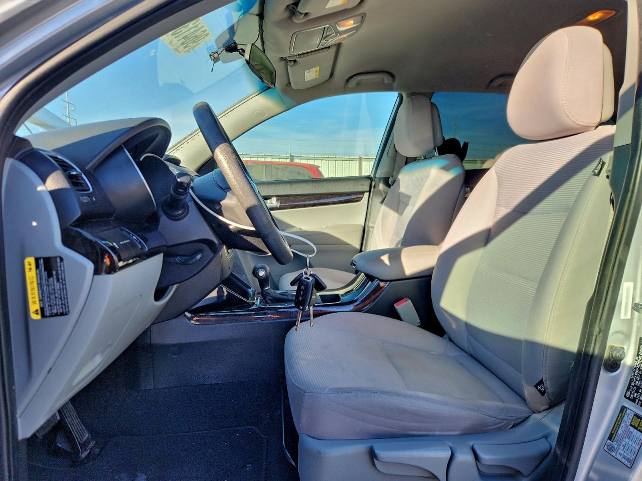 2015 KIA SORENTO LX photo 7
