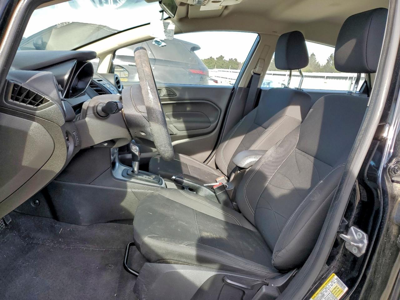 2019 FORD FIESTA SE photo 7