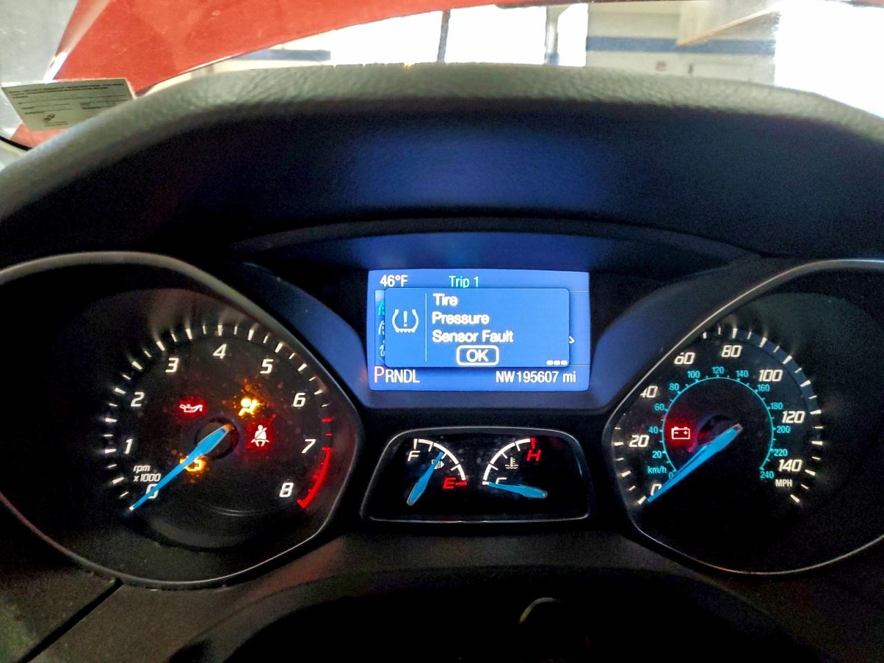 2014 FORD FOCUS SE photo 9