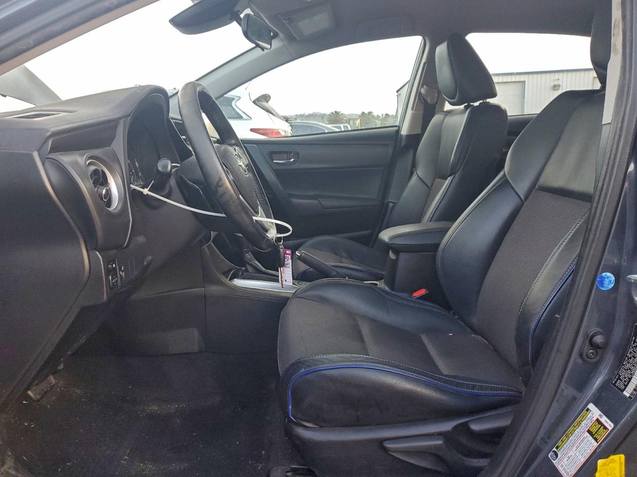 2019 TOYOTA COROLLA L photo 7