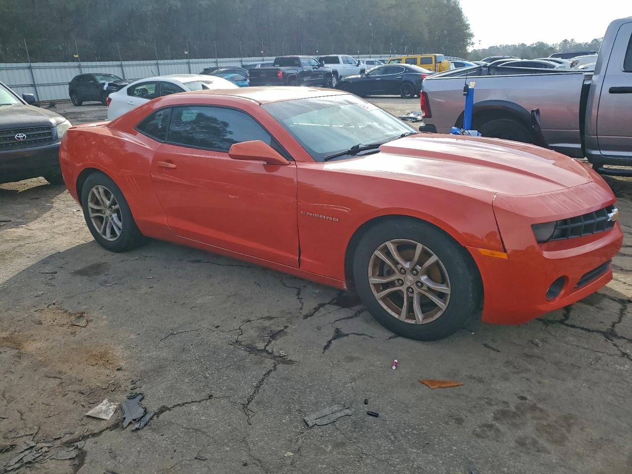 2013 CHEVROLET CAMARO LT photo 4