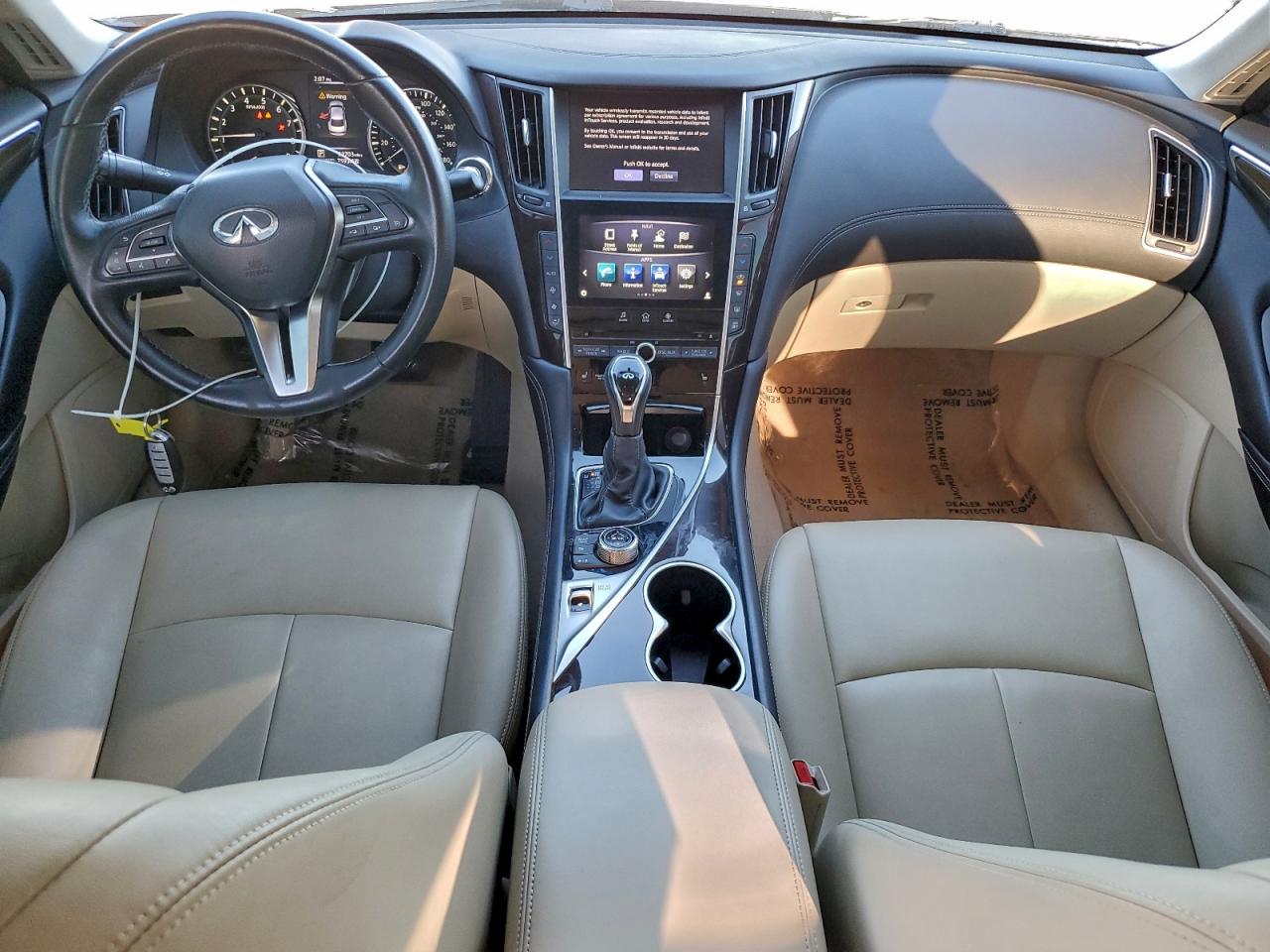 2018 INFINITI Q50 LUXE photo 8