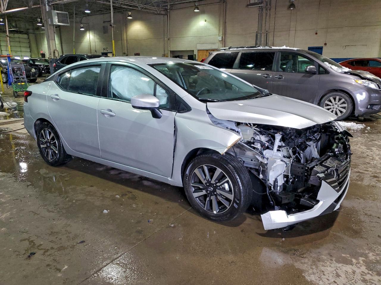 2025 NISSAN VERSA SV photo 4