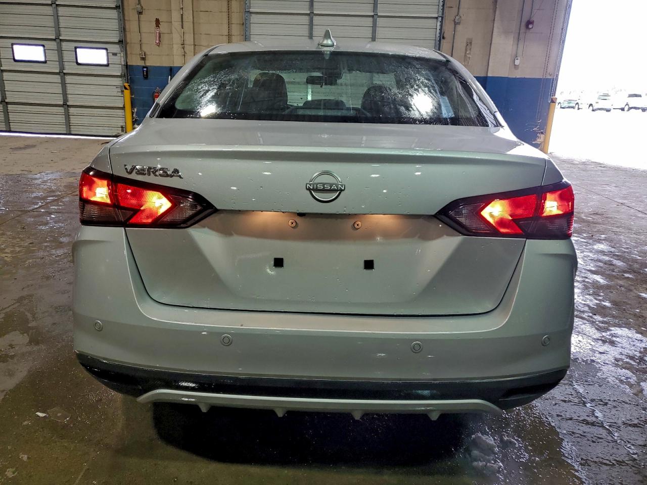 2025 NISSAN VERSA SV photo 6