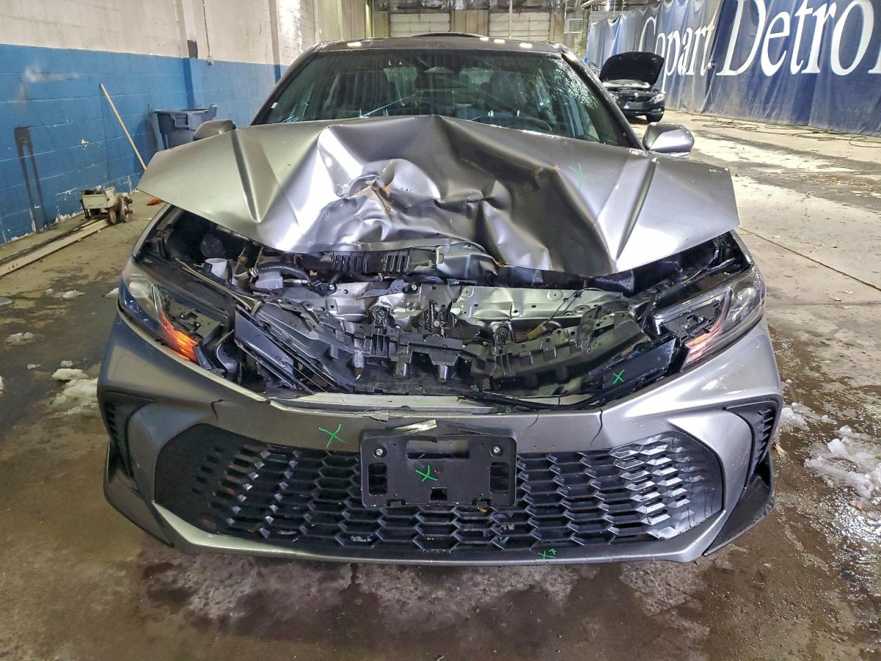 2025 TOYOTA CAMRY XSE photo 5