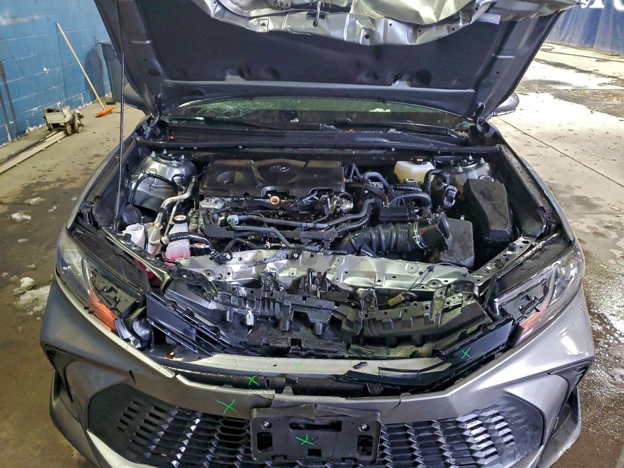 2025 TOYOTA CAMRY XSE photo 11