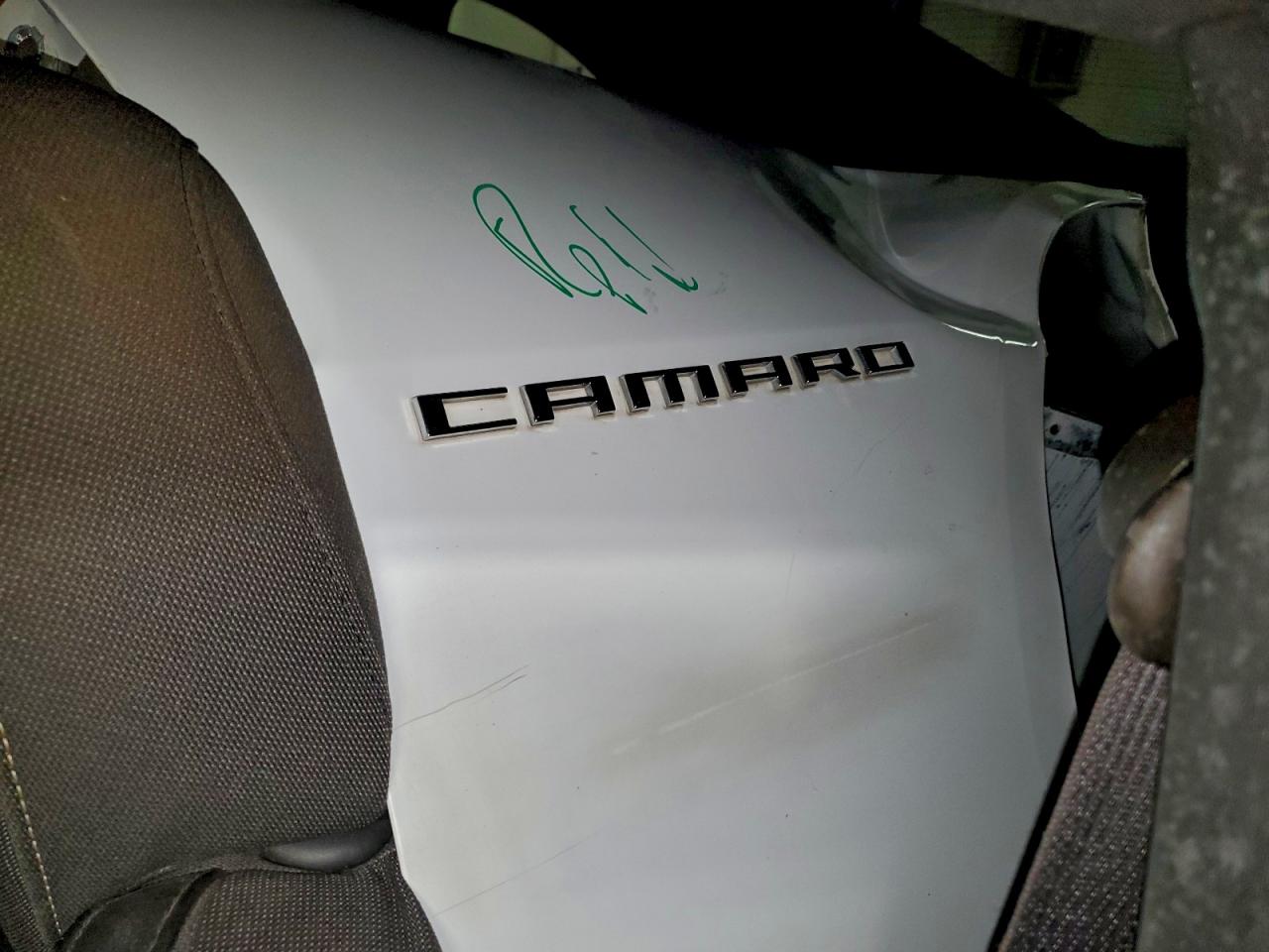 2015 CHEVROLET CAMARO LT photo 12