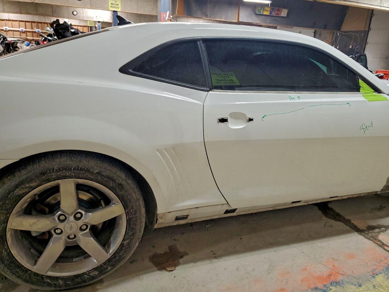 2015 CHEVROLET CAMARO LT photo 10