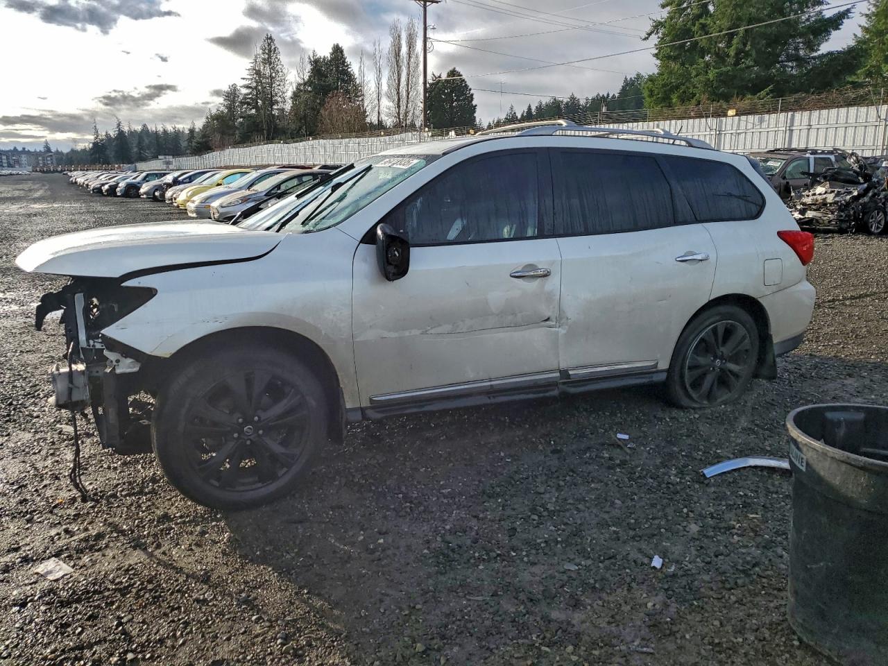 2017 NISSAN PATHFINDER