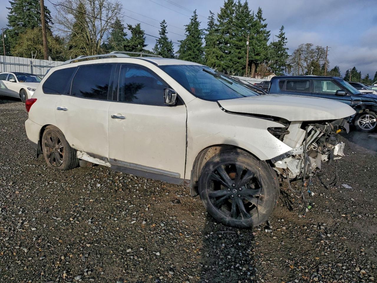 2017 NISSAN PATHFINDER S photo 4