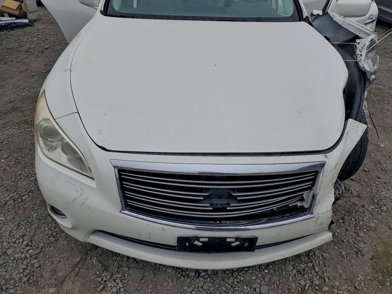 2011 INFI M37 photo 11