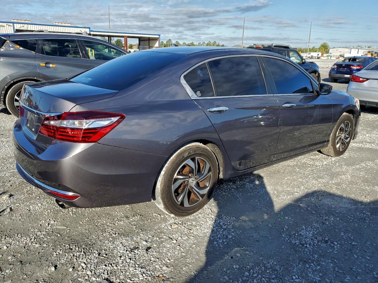2017 HONDA ACCORD LX photo 3