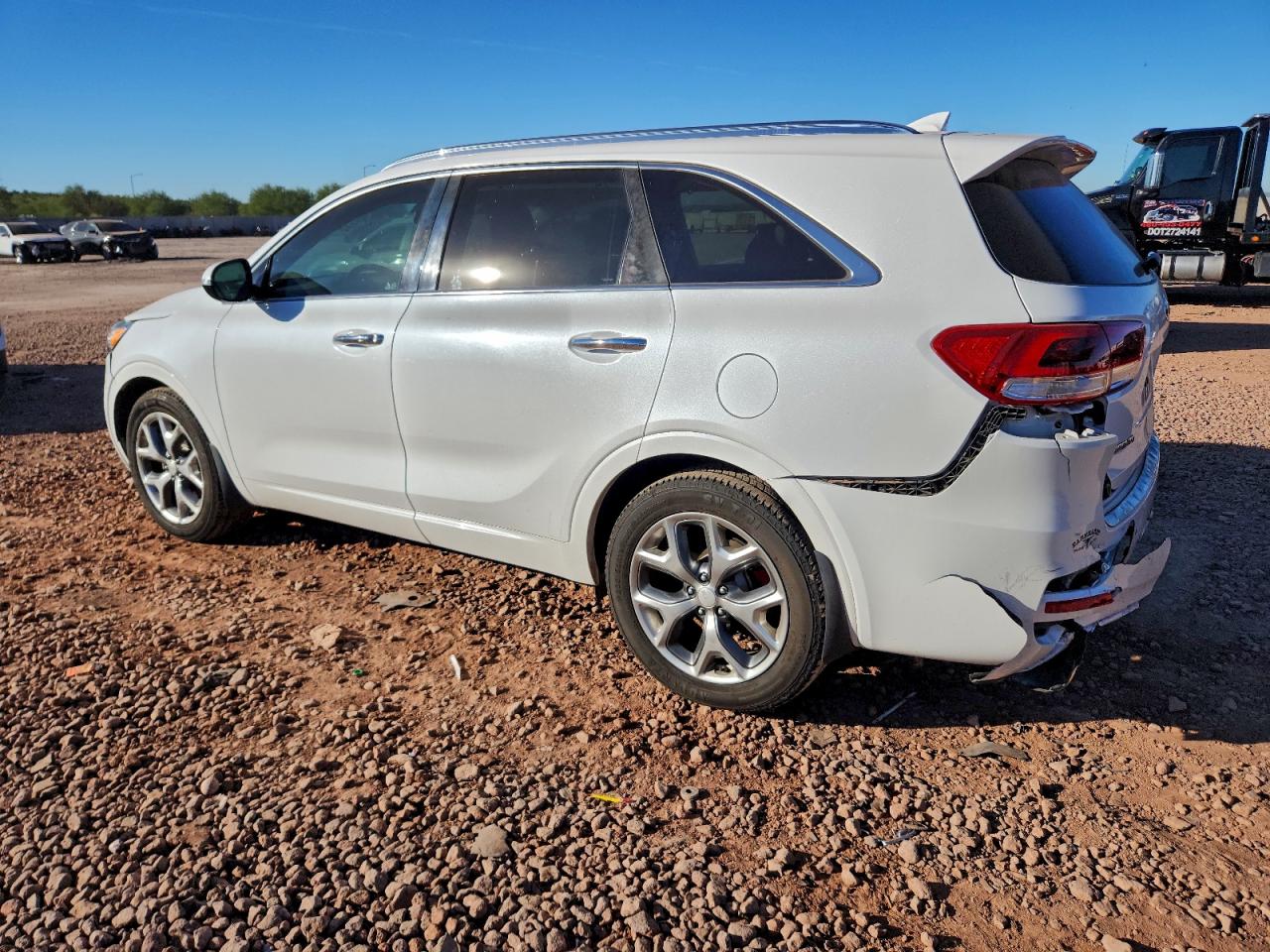 2017 KIA SORENTO SX photo 2