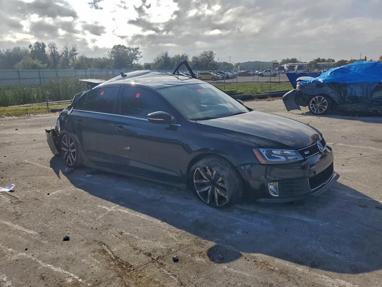 2013 VOLKSWAGEN JETTA GLI photo 4