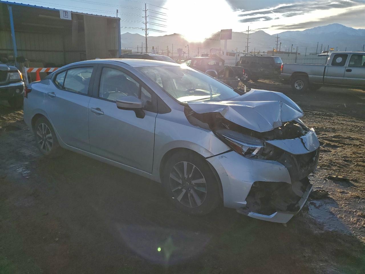 2021 NISSAN VERSA SV photo 4
