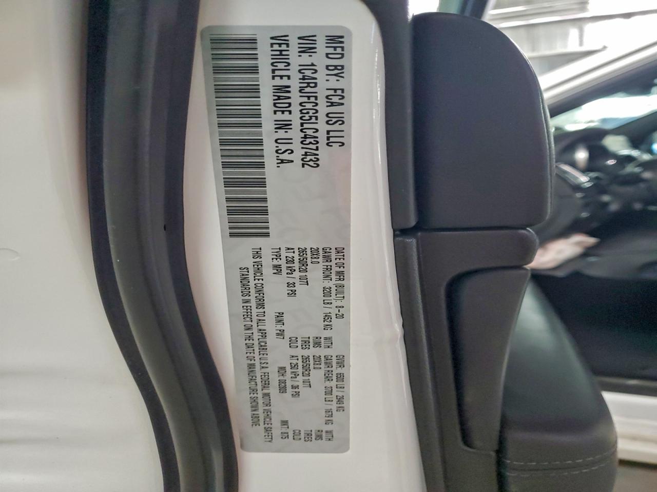 2020 JEEP GRAND CHEROKEE OVERLAND photo 14