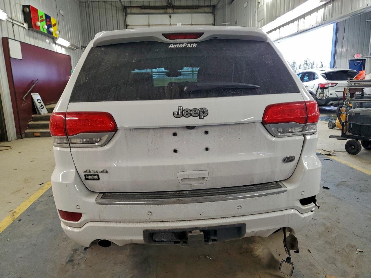 2020 JEEP GRAND CHEROKEE OVERLAND photo 6