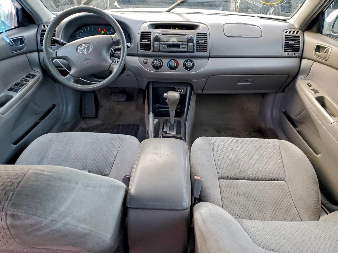 2003 TOYOTA CAMRY LE photo 8