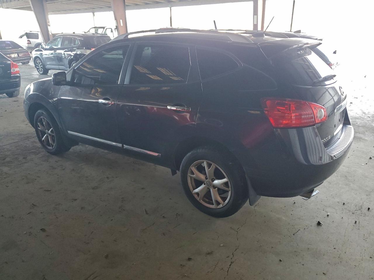 2011 NISSAN ROGUE S photo 2