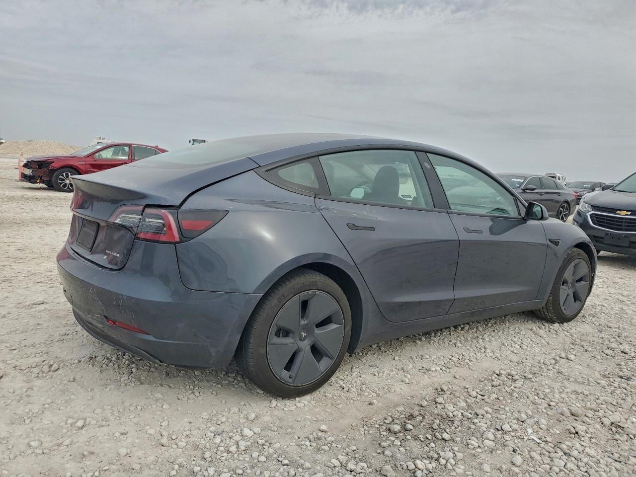 2022 TESLA MODEL 3 photo 3