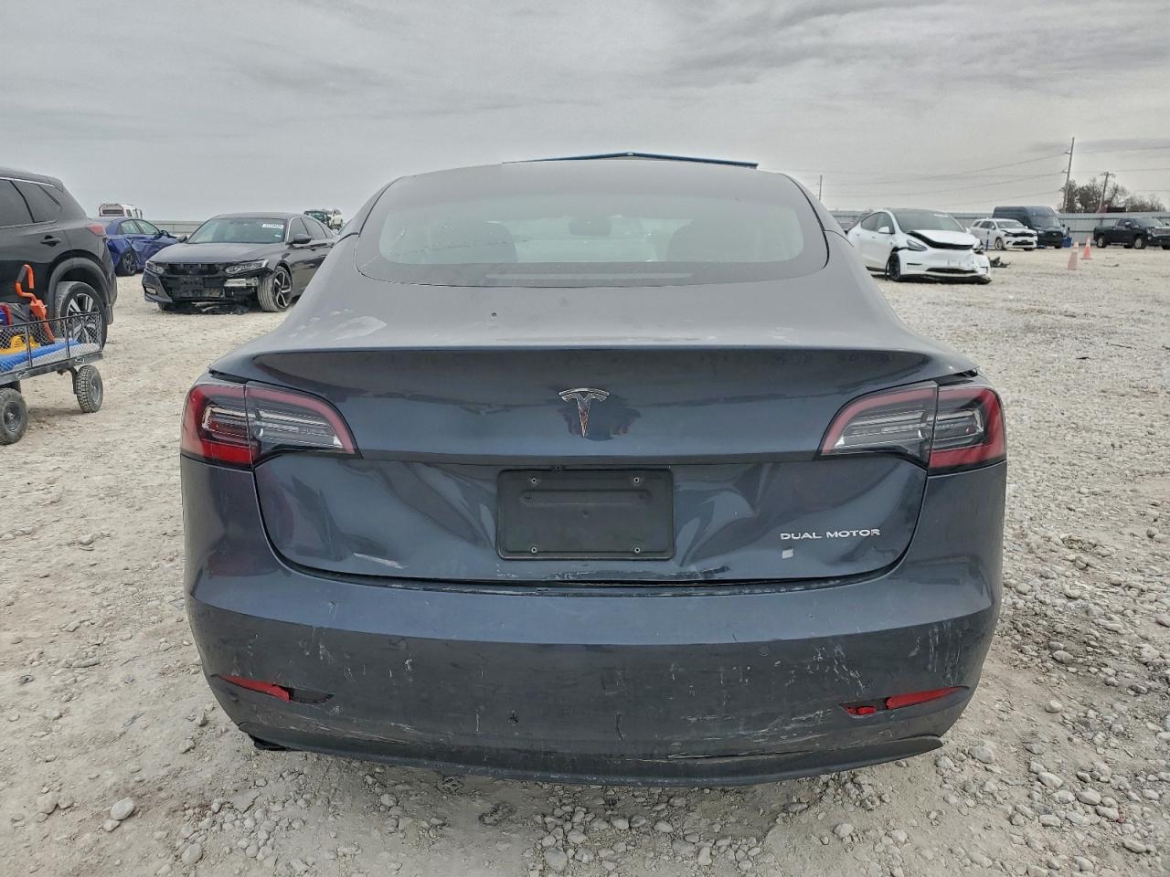 2022 TESLA MODEL 3 photo 6