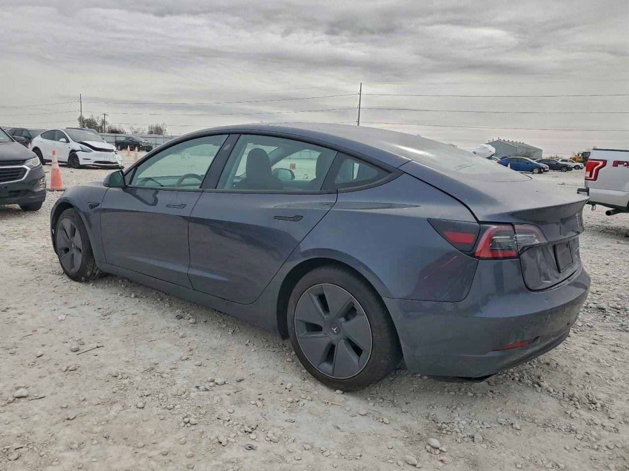 2022 TESLA MODEL 3 photo 2