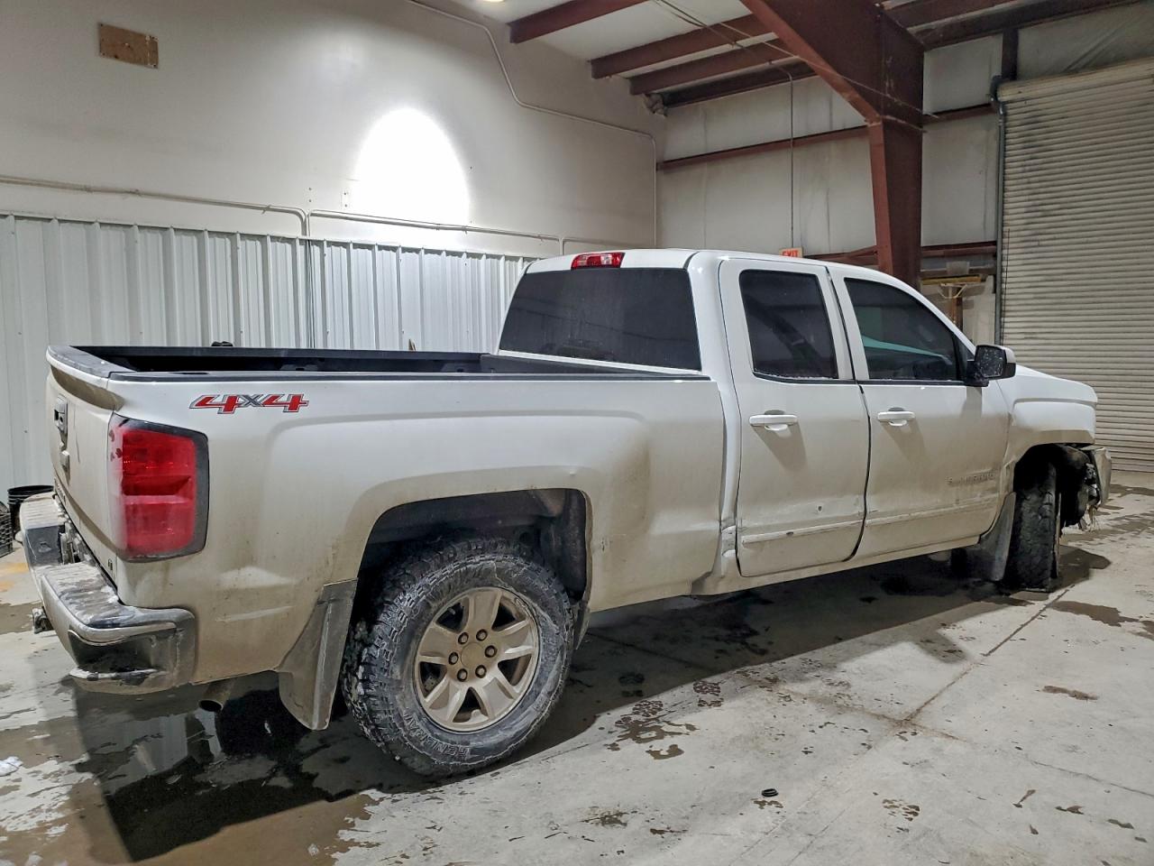 2016 CHEVROLET SILVERADO K1500 LT photo 3
