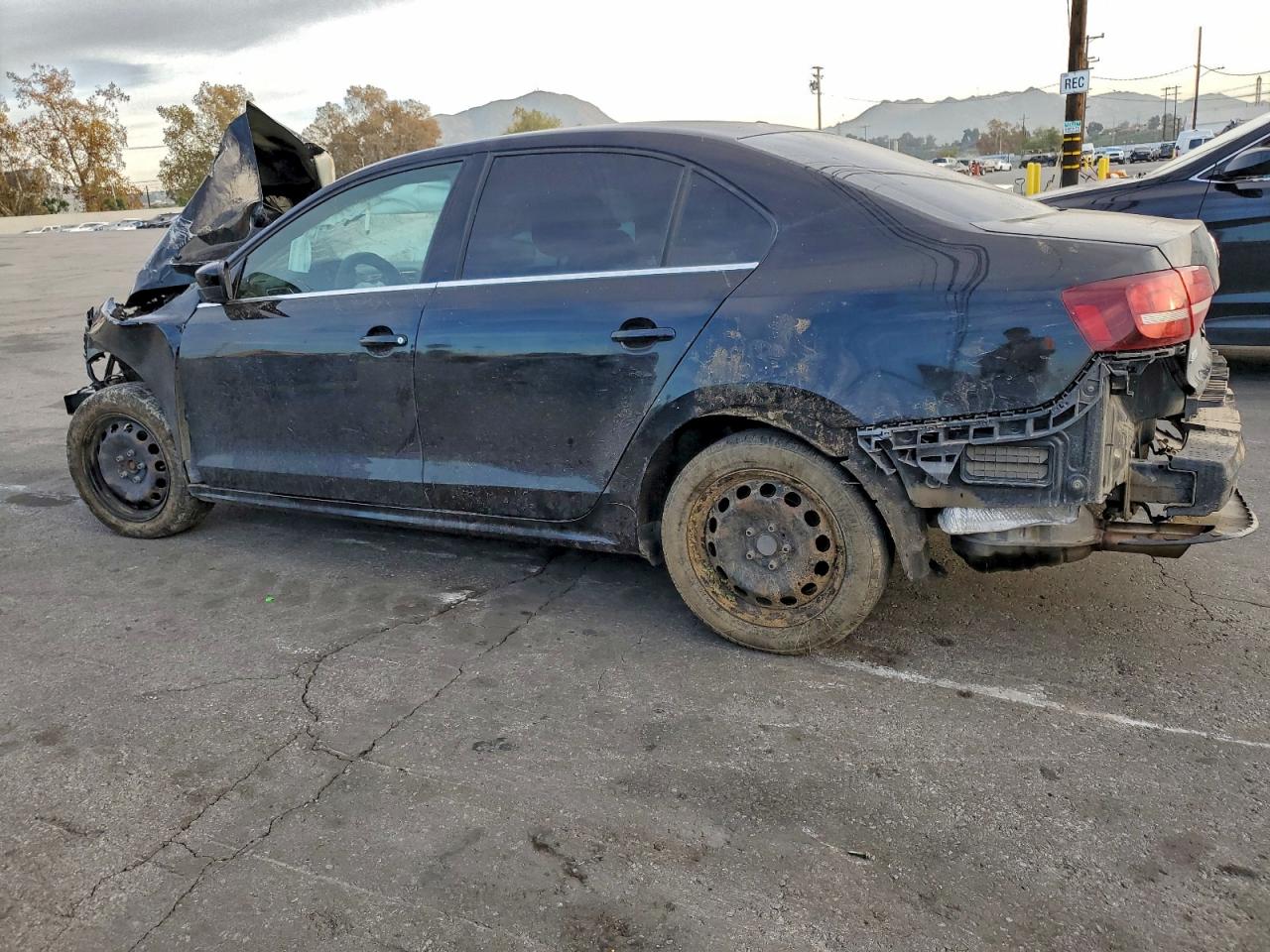2017 VOLKSWAGEN JETTA S photo 2