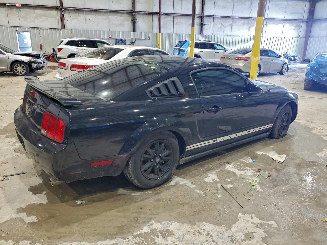 2005 FORD MUSTANG photo 3