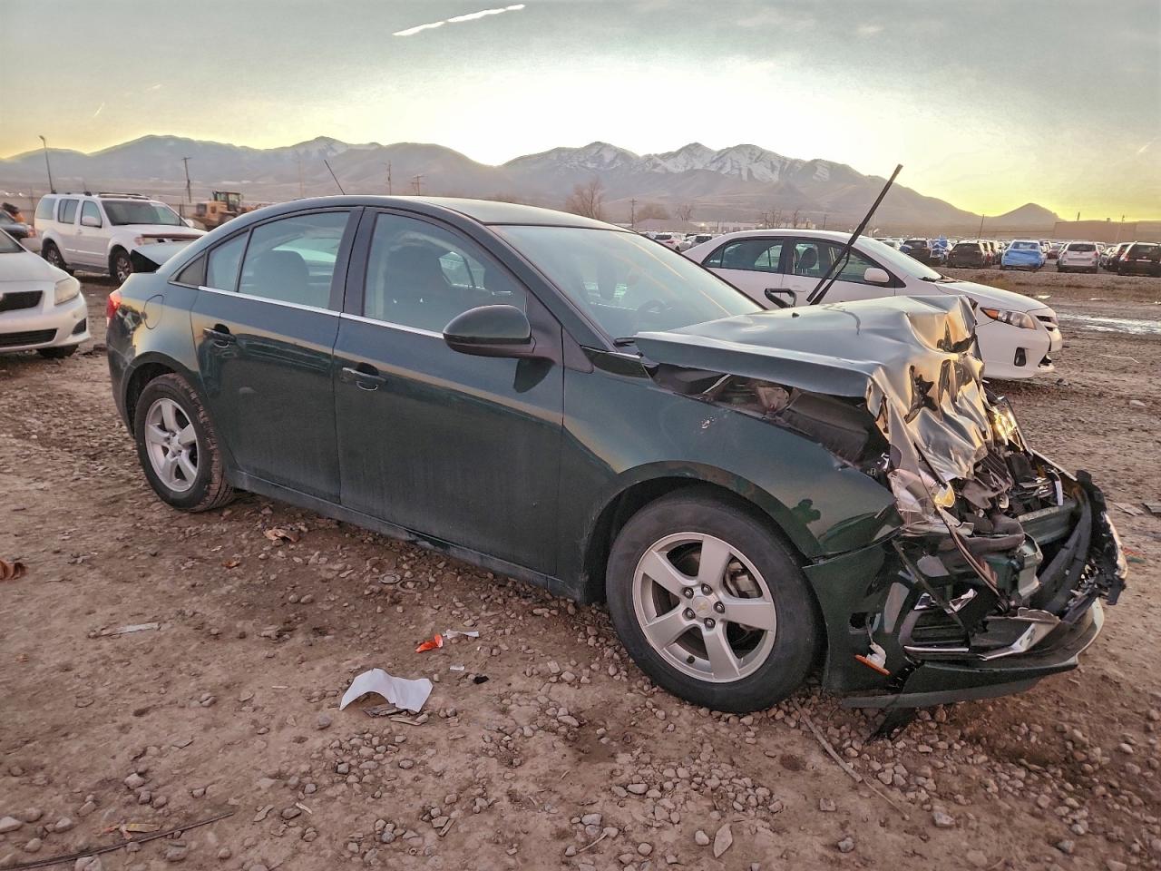 2015 CHEVROLET CRUZE LT photo 4