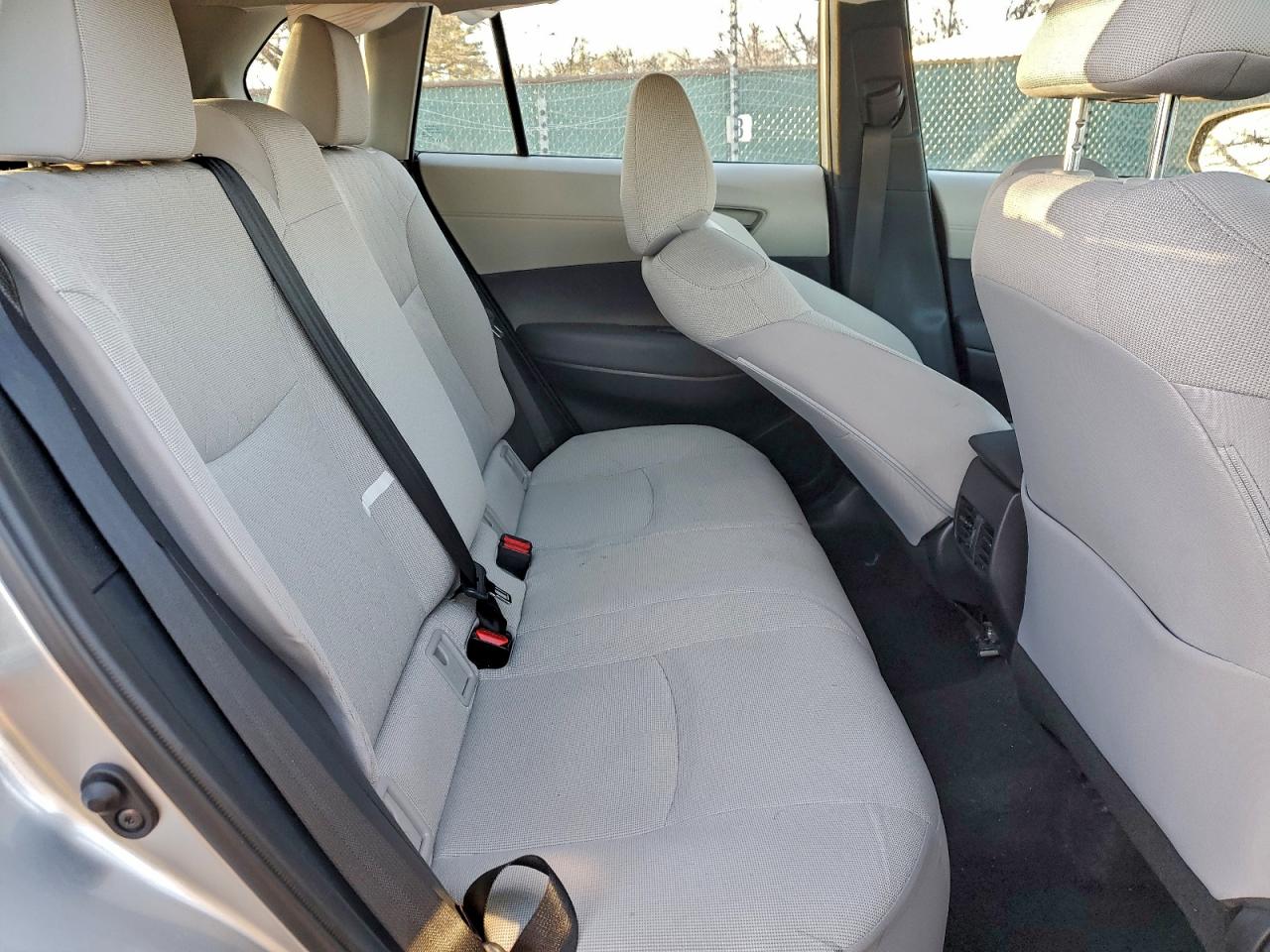 2025 TOYOTA COROLLA CROSS L photo 19