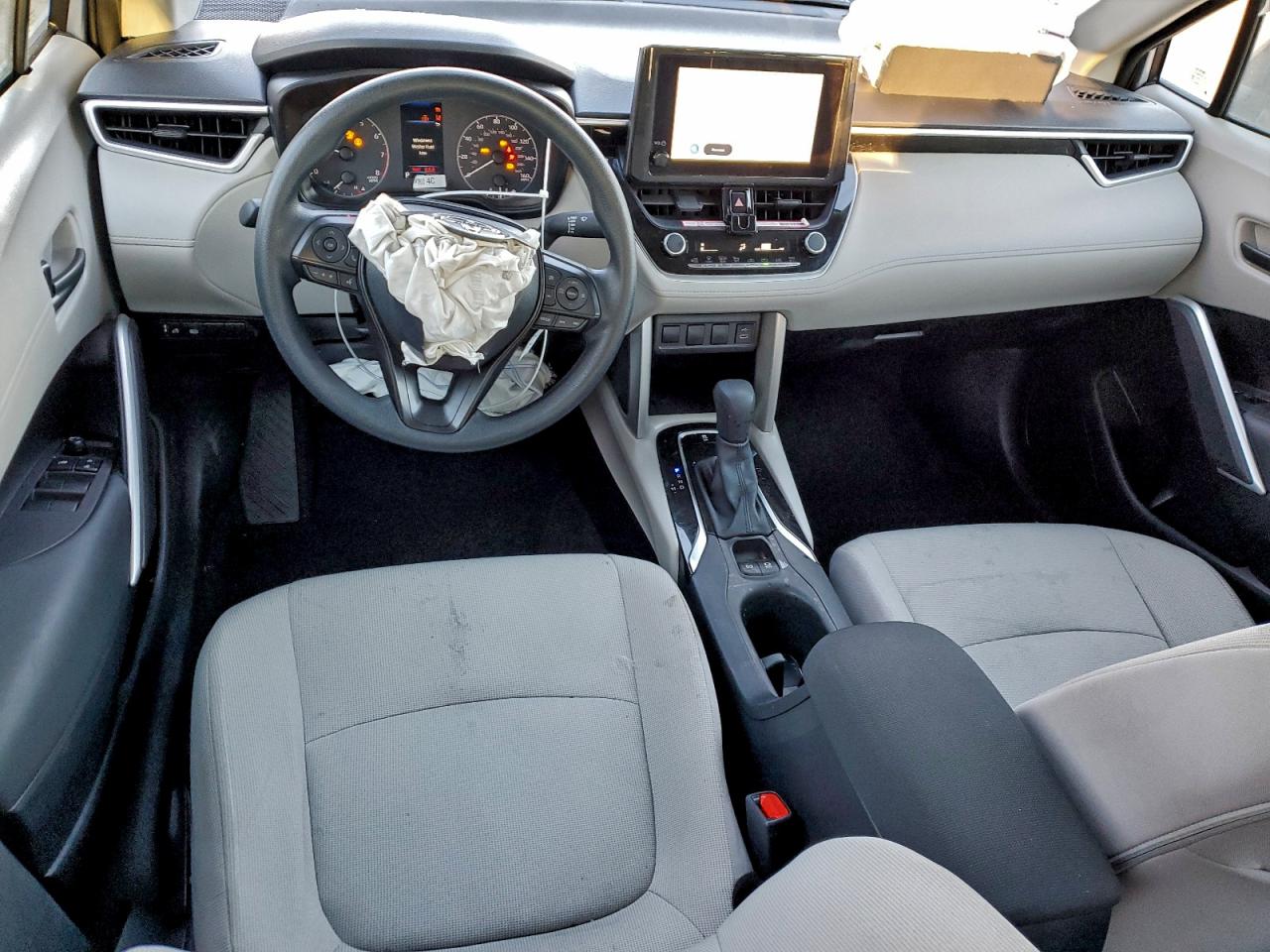 2025 TOYOTA COROLLA CROSS L photo 15