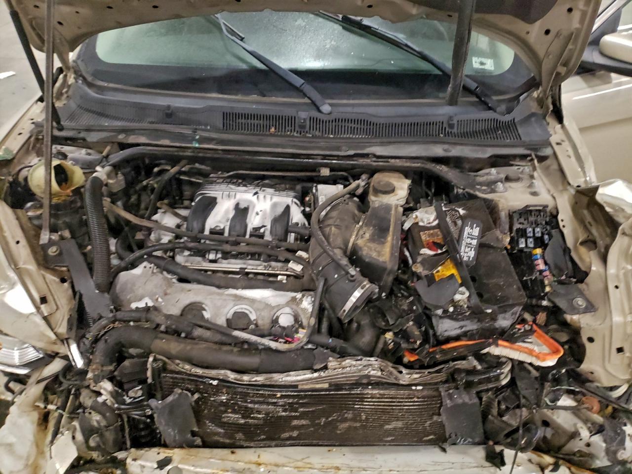 2011 FORD TAURUS SEL photo 11