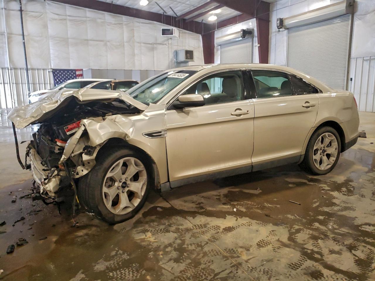2011 FORD TAURUS