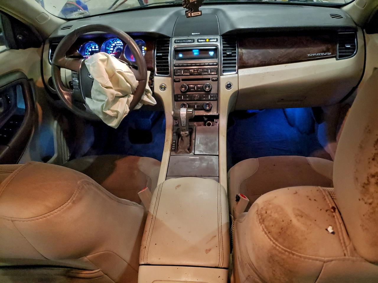 2011 FORD TAURUS SEL photo 8