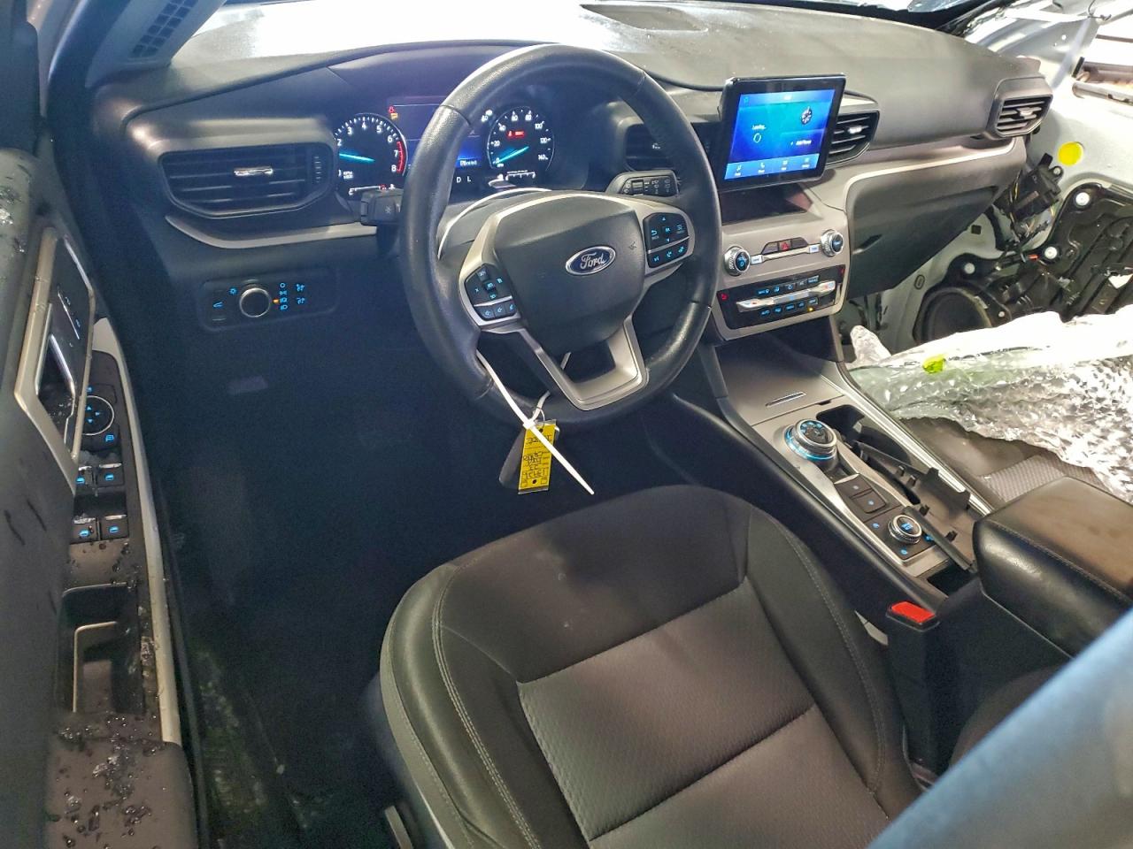 2023 FORD EXPLORER XLT photo 8