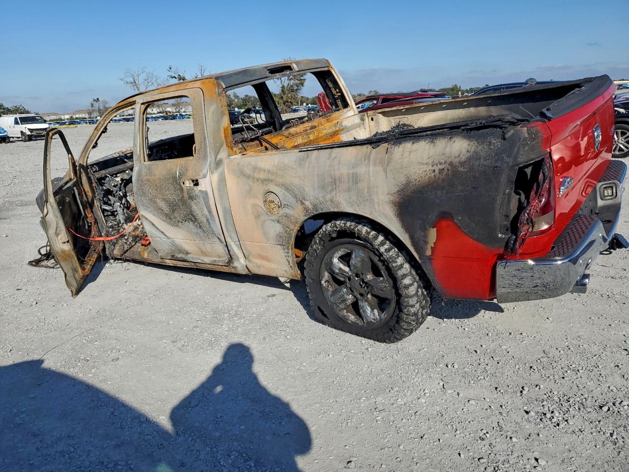 2019 RAM 1500 CLASSIC SLT photo 3