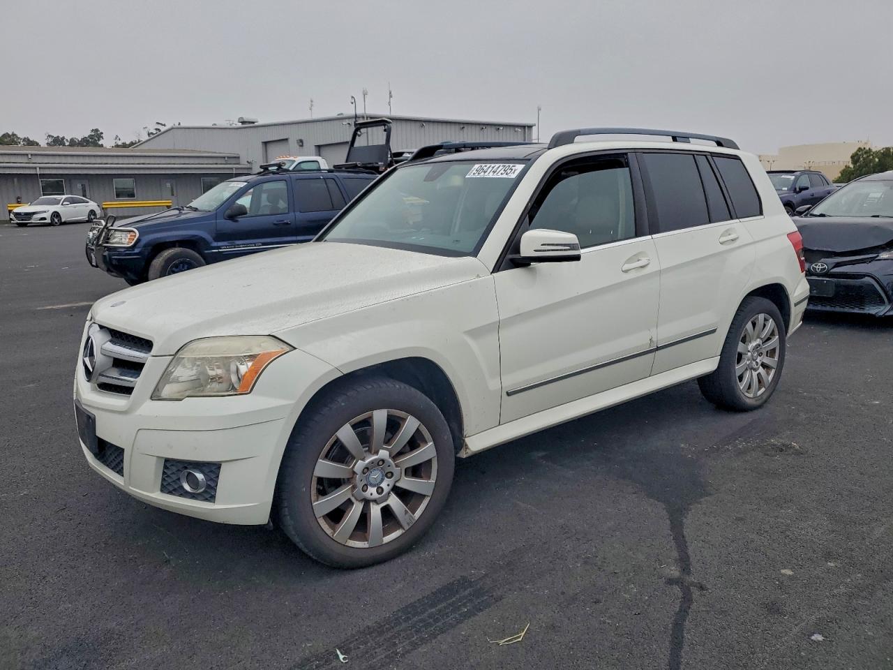 2011 MERCEDES-BENZ GLK