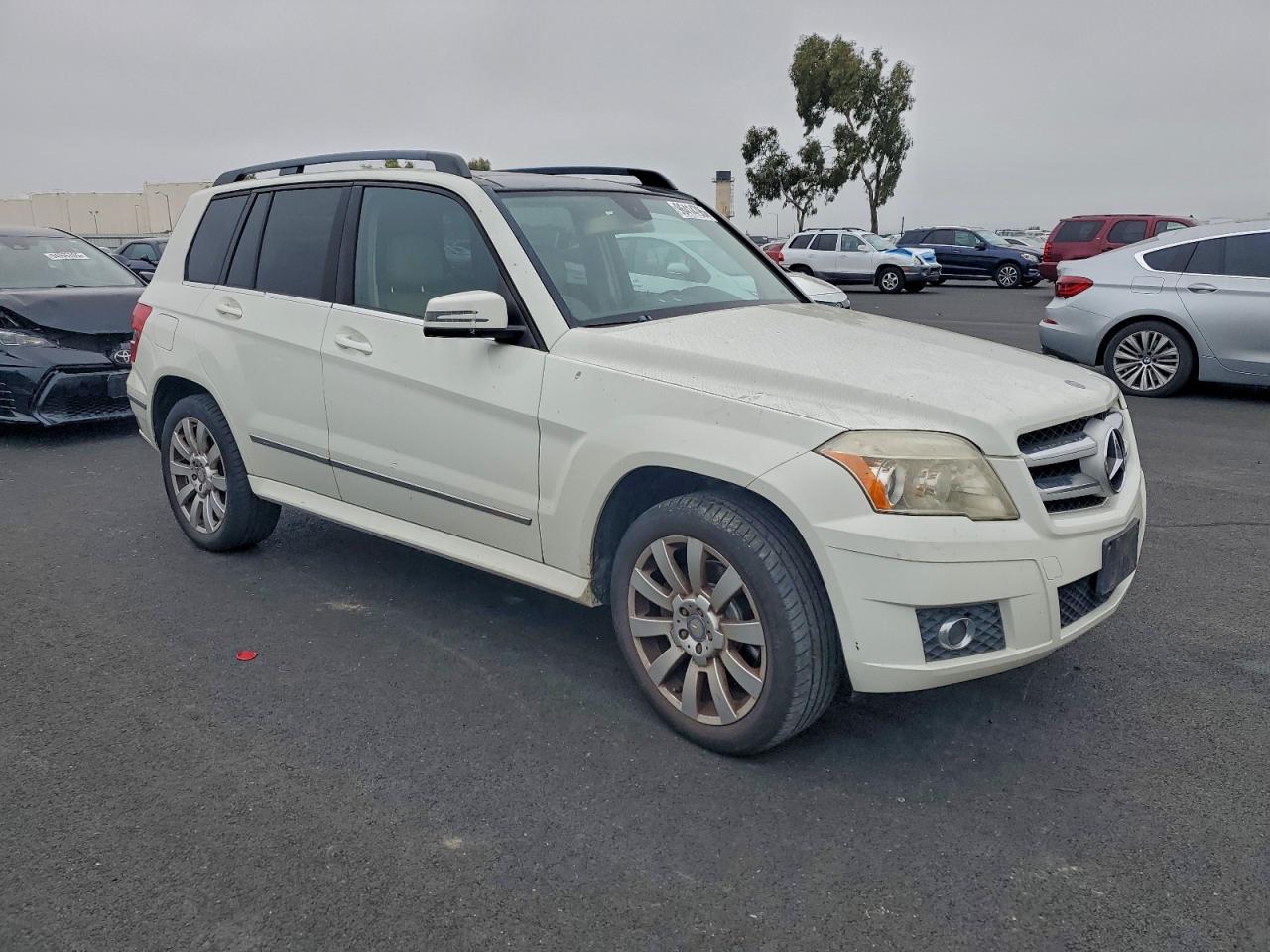 2011 MERCEDES-BENZ GLK 350 photo 4