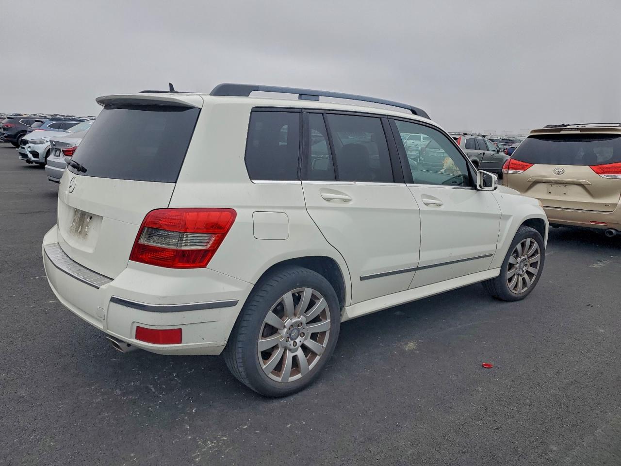 2011 MERCEDES-BENZ GLK 350 photo 3