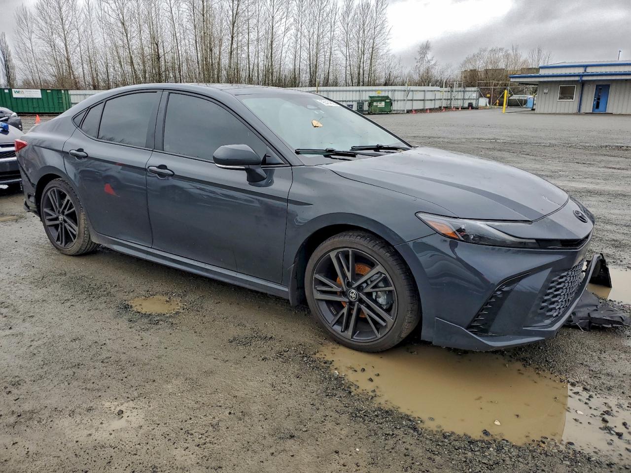 2025 TOYOTA CAMRY XSE photo 4