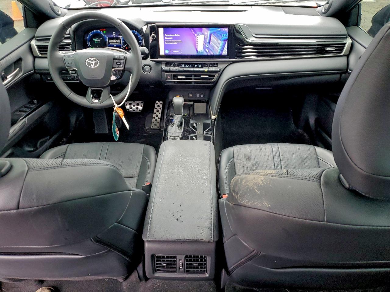 2025 TOYOTA CAMRY XSE photo 8
